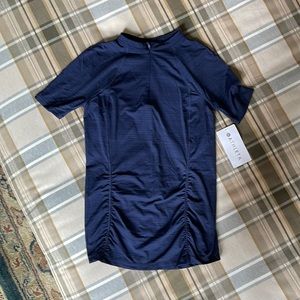 NWT - Athleta - Pacifica Contoured Tee - best for paddle boarding or surfing.